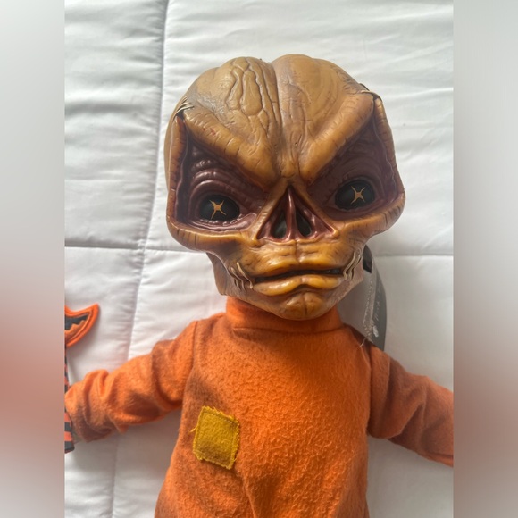 NWT Spirit Halloween Trick R Treat Unmasked Sam Plush Doll - Picture 8 of 9